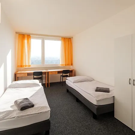 Hostel Cooliving Prága