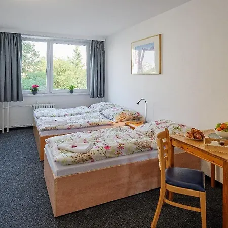 Hostel Cooliving Prága